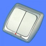 Выключатель 2 клавишный скрытой проводки С56-003 металлик/серебр рамка с индик Дельта